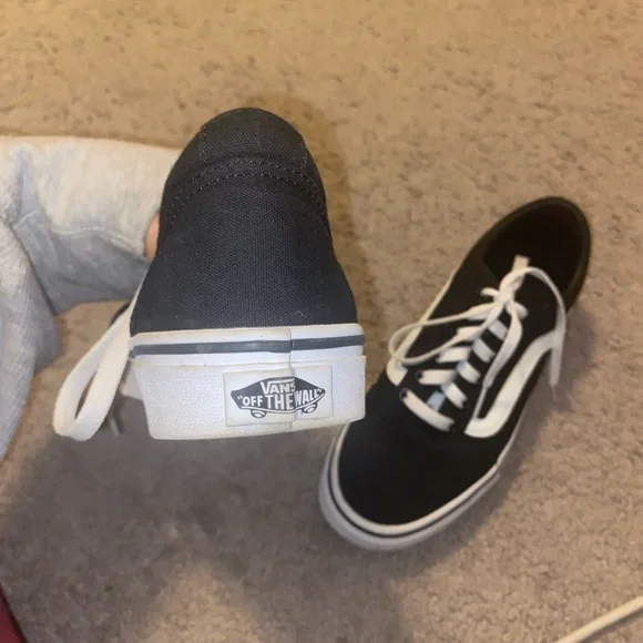 Vans - Picture 4 of 4